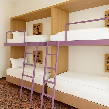 Hotelkonkurrenz Hostel *