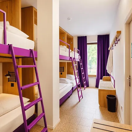 Hotelkonkurrenz Auberge de jeunesse *