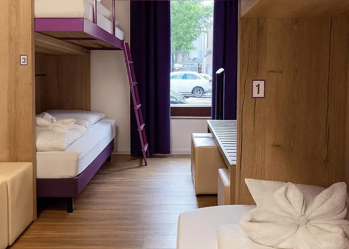 Hotelkonkurrenz 旅馆 *